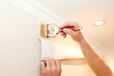 Pose de papier peint à Saint-Prix — revêtements muraux et toiles de verre